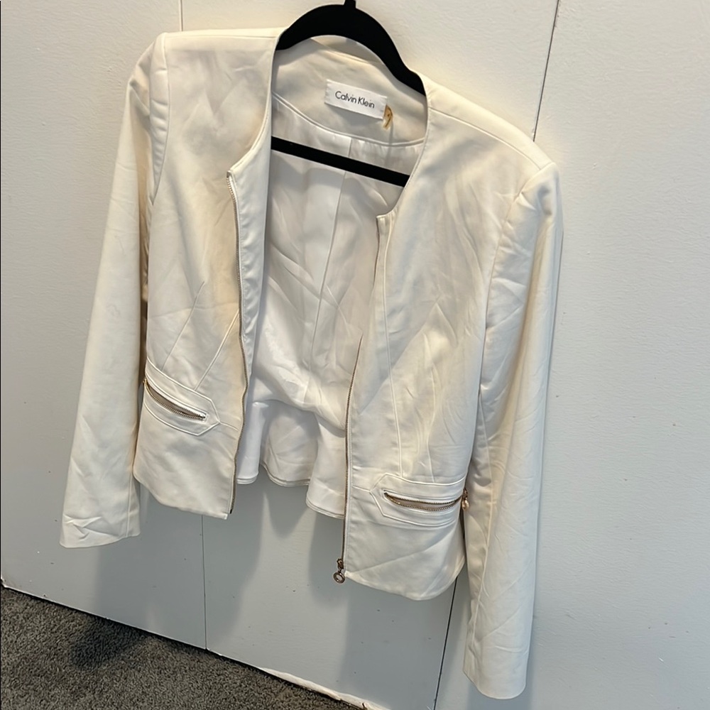 Calvin Klein White Blazer with Structured Shoulders